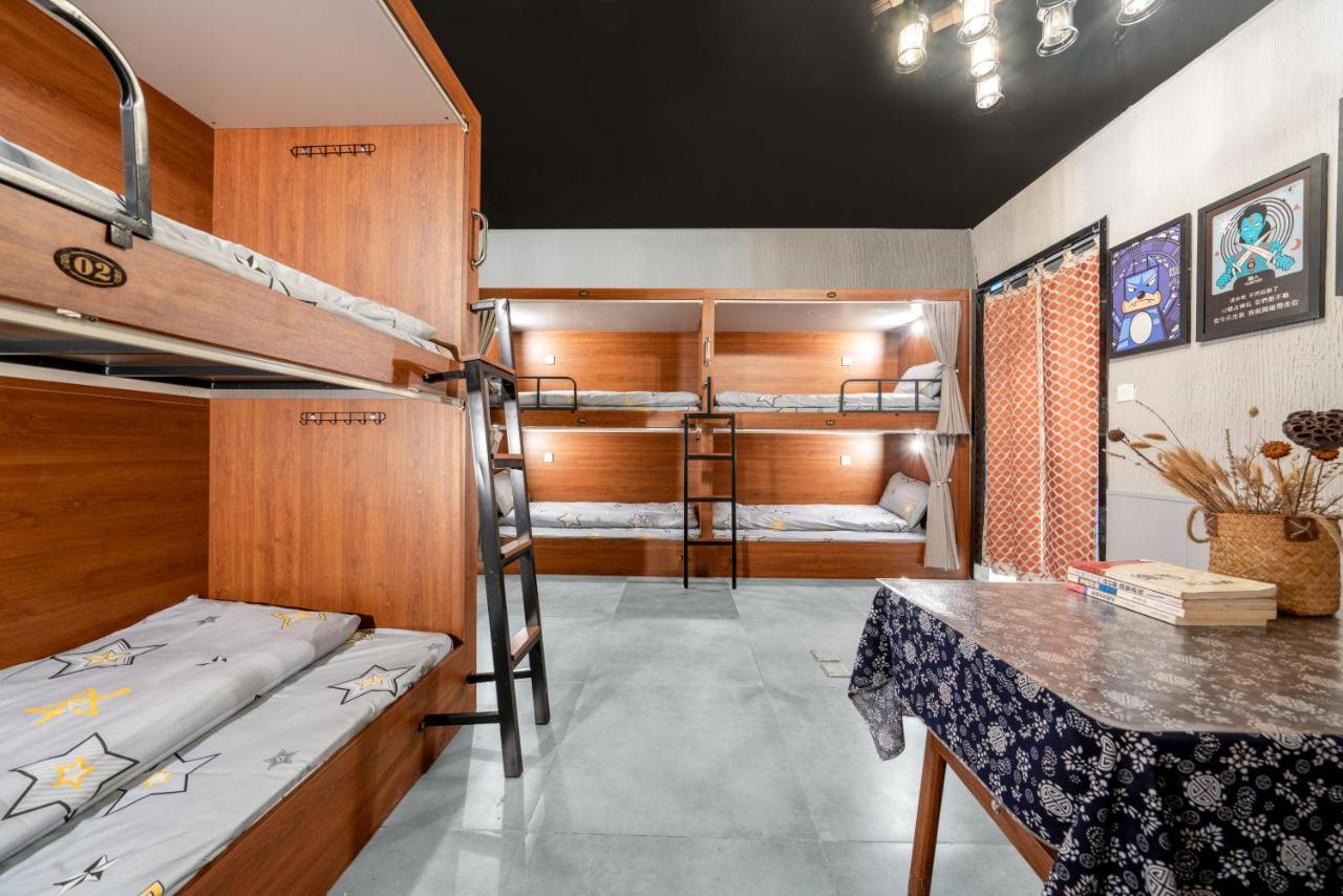 Riverside International Youth Hostel阅江老院青年旅舍 Čchung-čching Exteriér fotografie