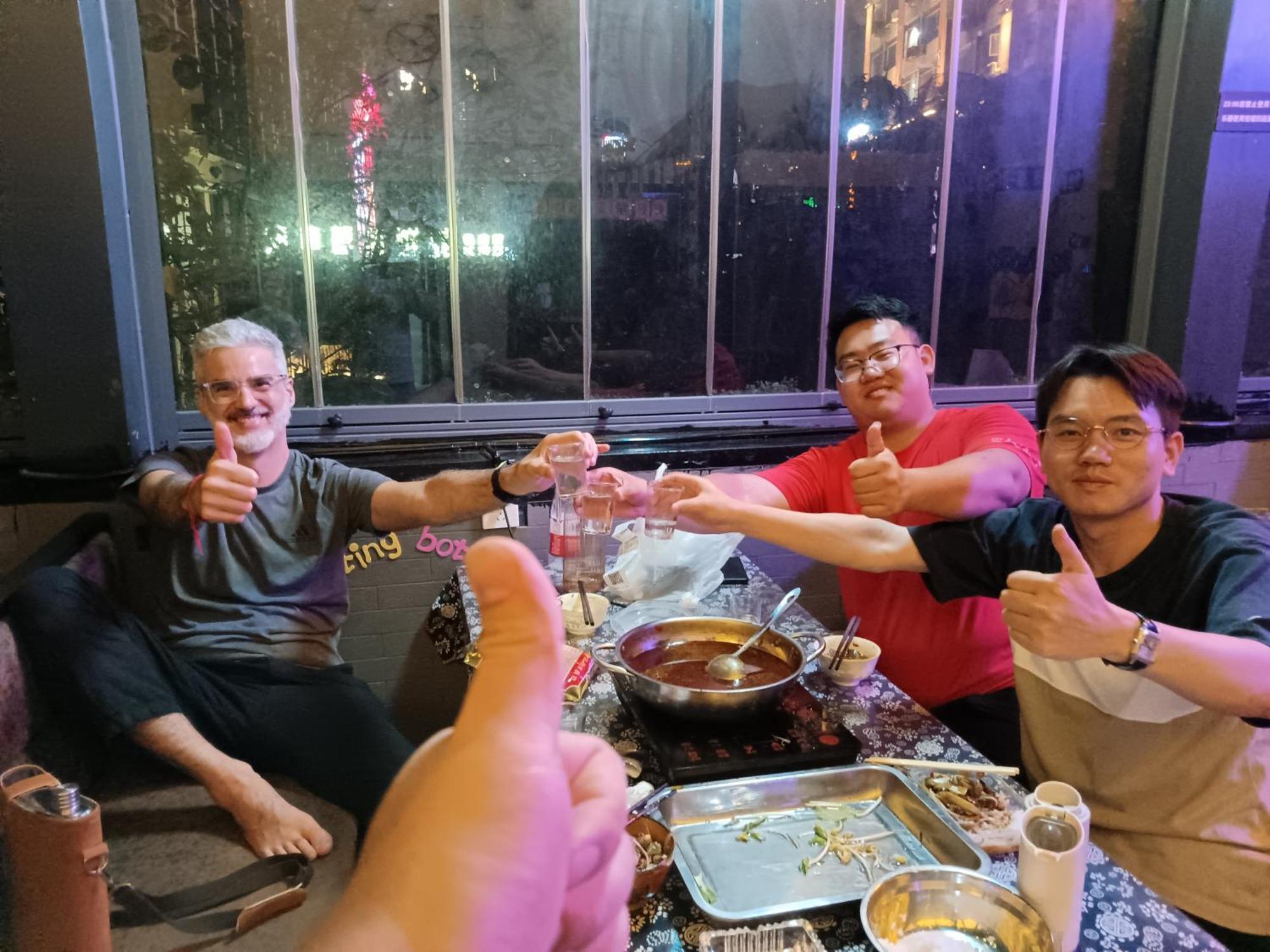 Riverside International Youth Hostel阅江老院青年旅舍 Čchung-čching Exteriér fotografie